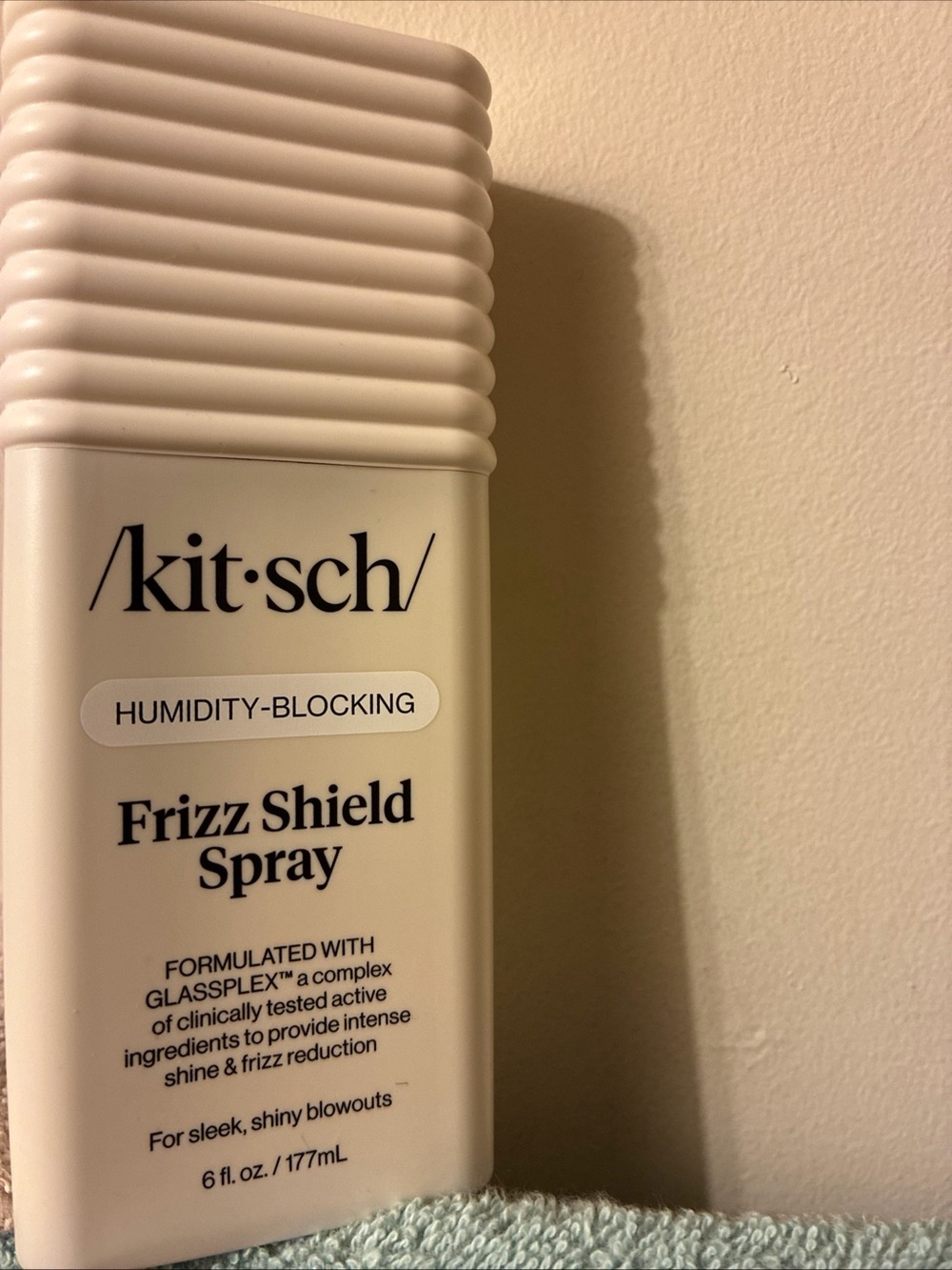 Kitsch Frizz Shield Spray - Beige